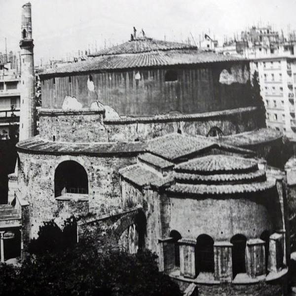 Ευθυμία στη Ροτοντα Κοιν.Σ.Επ.